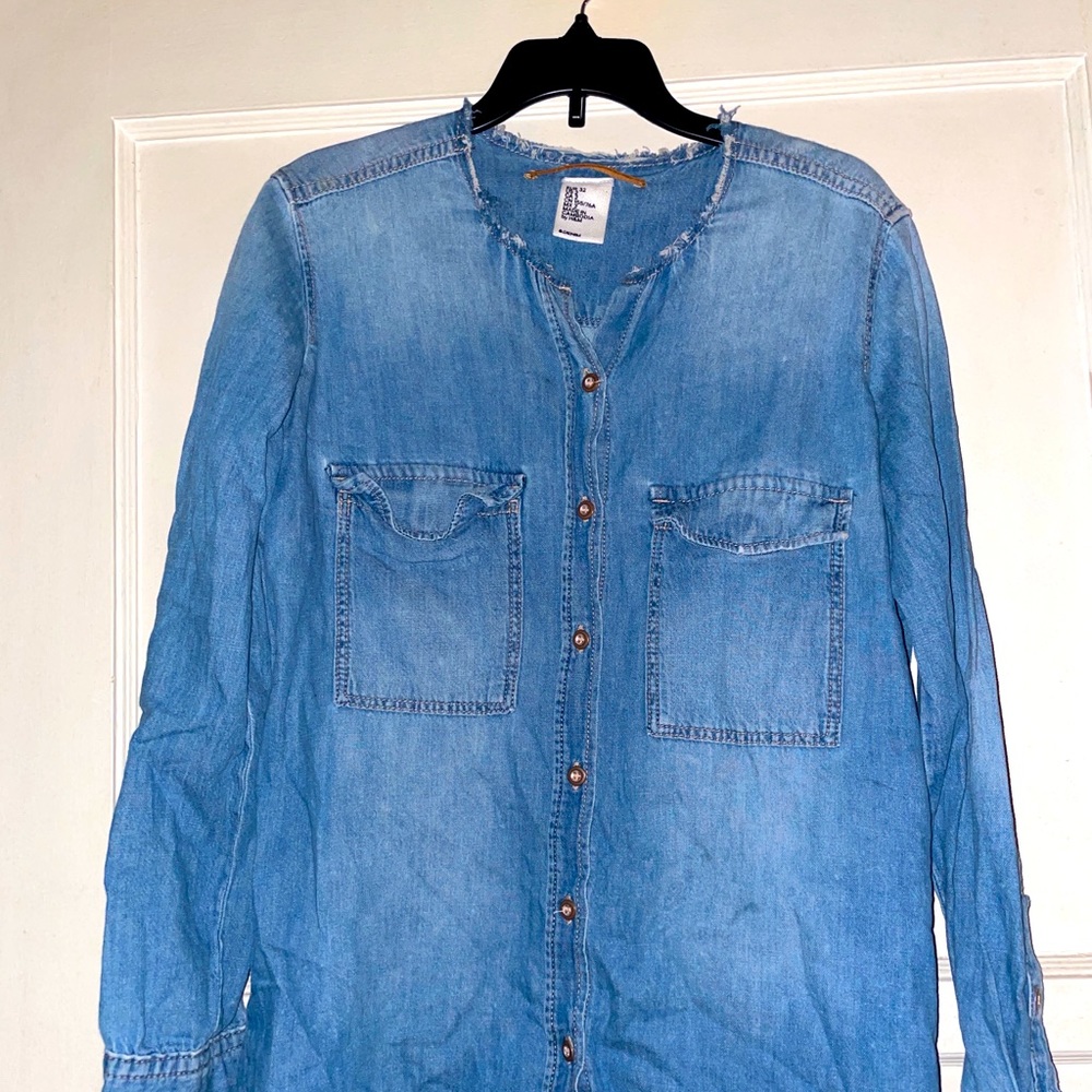 H&M denim button up size US 2 worn once